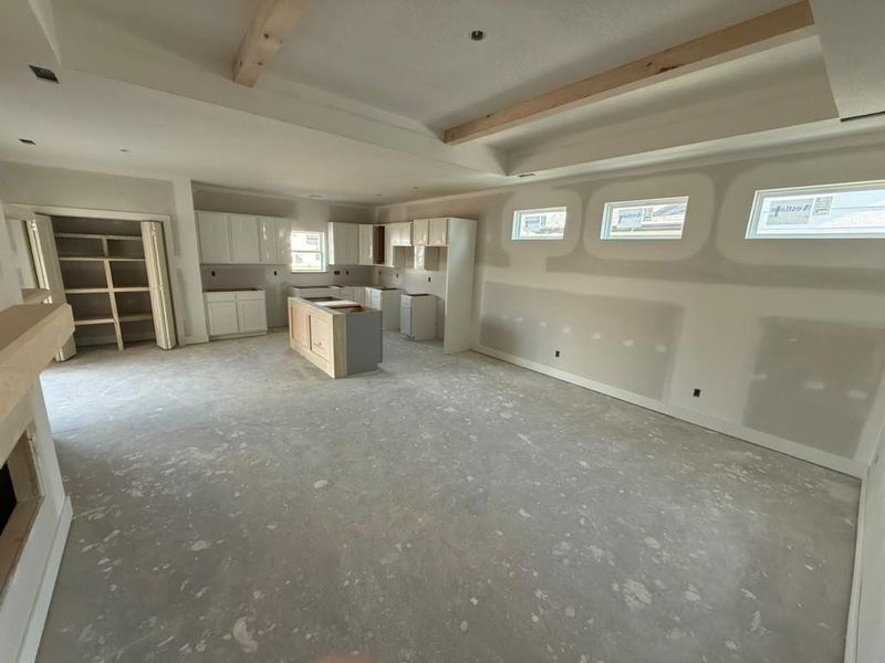 8974 E Joshua St, Bel Aire, KS 67226