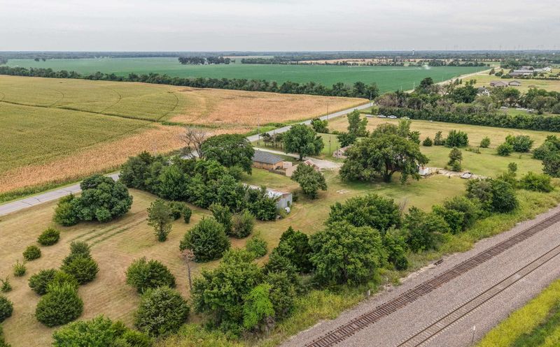 1055 N Oliver St, Belle Plaine, KS 67013