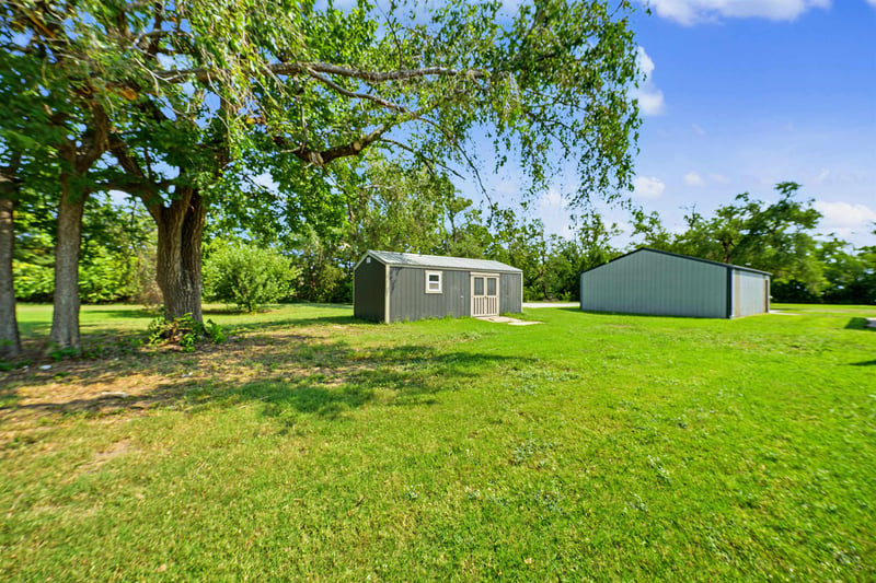 1301 N Front St, Salina, KS 67401