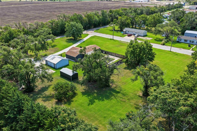 1301 N Front St, Salina, KS 67401