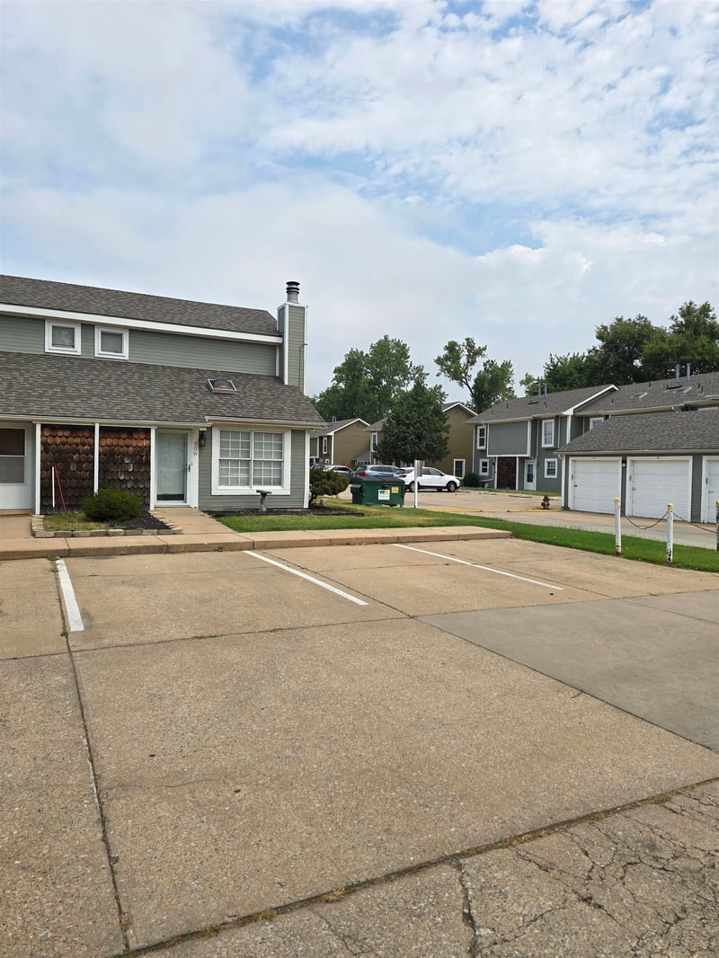 6725 W Shade #806, Wichita, KS 67212