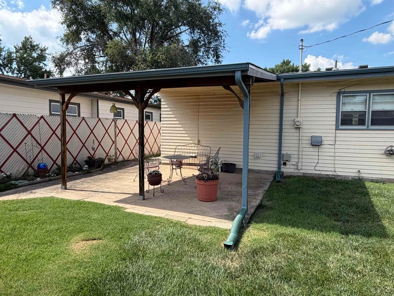 2321 W Grant, Wichita, KS 67213