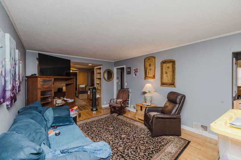 305 Lawrence St, Pratt, KS 67124