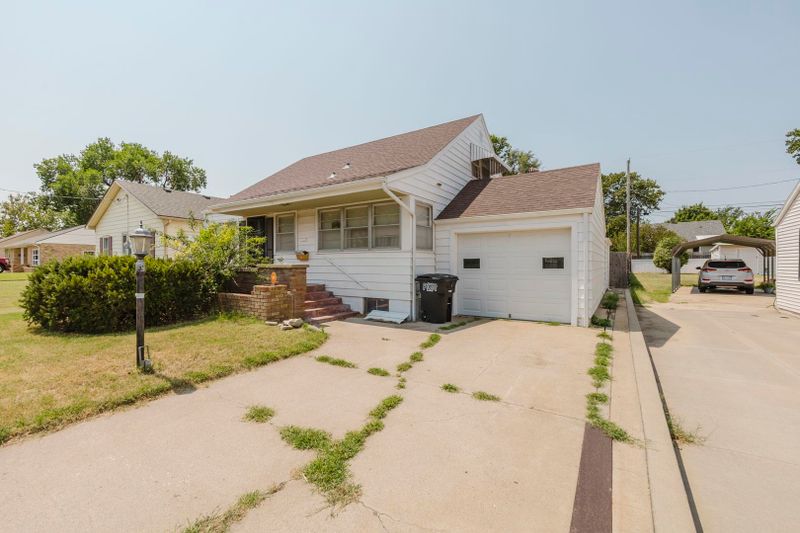 305 Lawrence St, Pratt, KS 67124