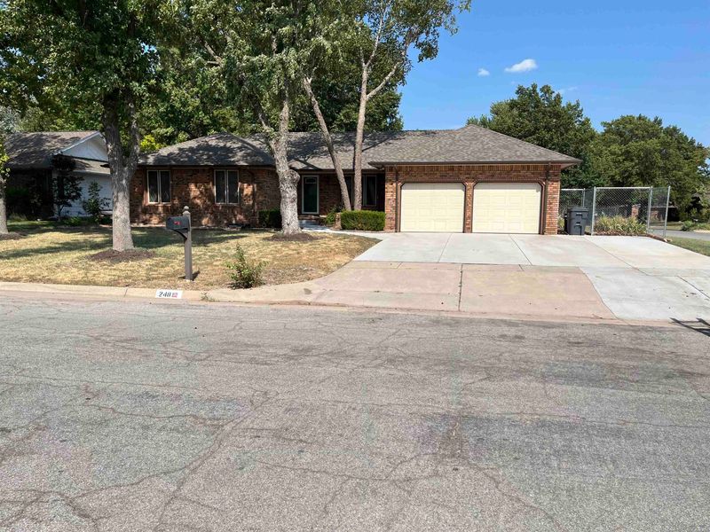 248 S Covington St, Wichita, KS 67209