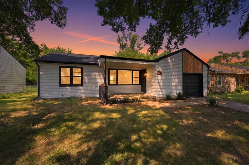 233 S Stearns, Haysville, KS 67060