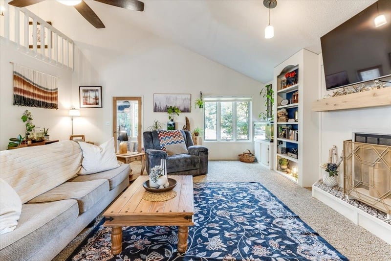 1713 E Brendonwood Rd, Derby, KS 67037