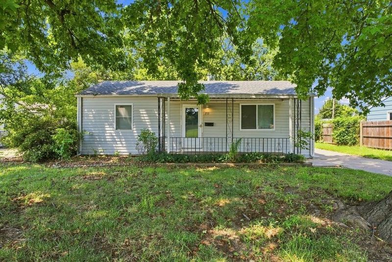 253 N Nelson Ave, Haysville, KS 67060