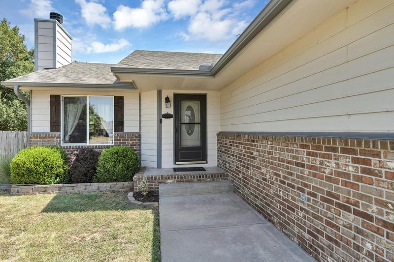 1730 E Winterset Cir, Wichita, KS 67052