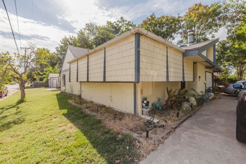 602 S Bluff #4009 E. Orme St., Wichita, KS 67218