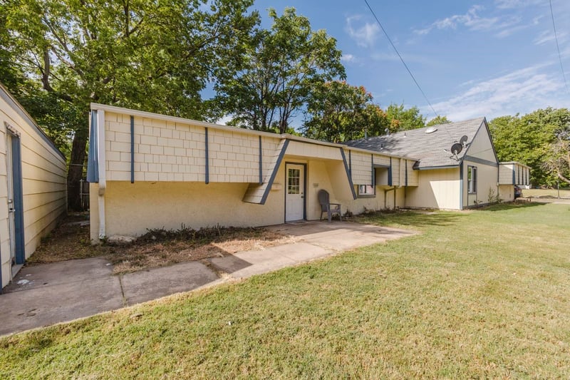 602 S Bluff #4009 E. Orme St., Wichita, KS 67218