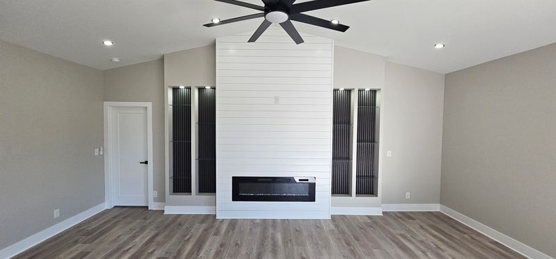 1520 E Appleton St, Valley Center, KS 67147