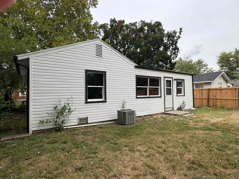 1712 S Erie St, Wichita, KS 67211