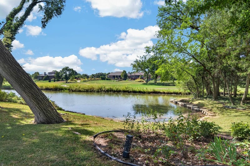 607 N Brookhaven Dr, Wichita, KS 67230