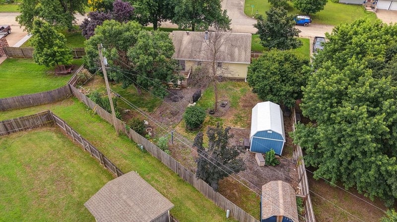 9 Deveron, Winfield, KS 67156