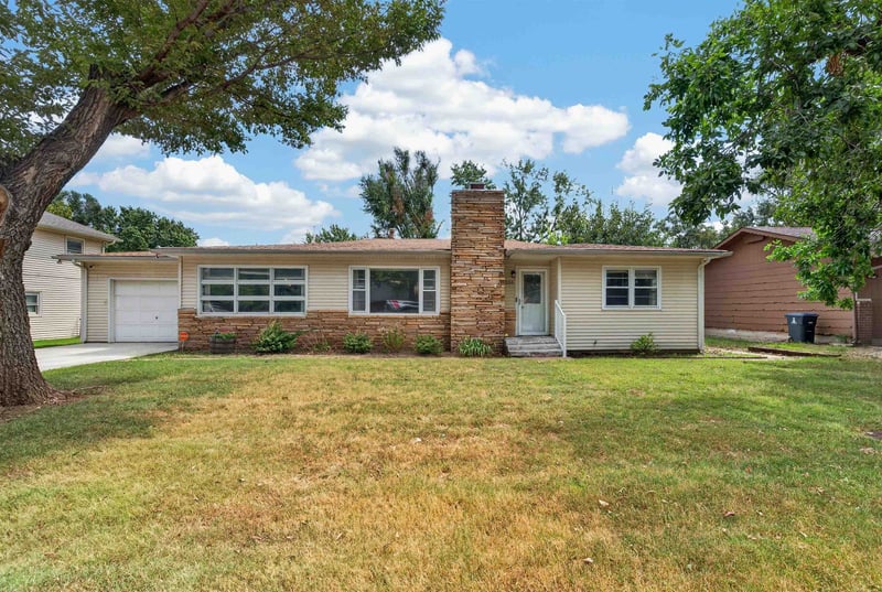 336 Hunton Rd, El Dorado, KS 67042