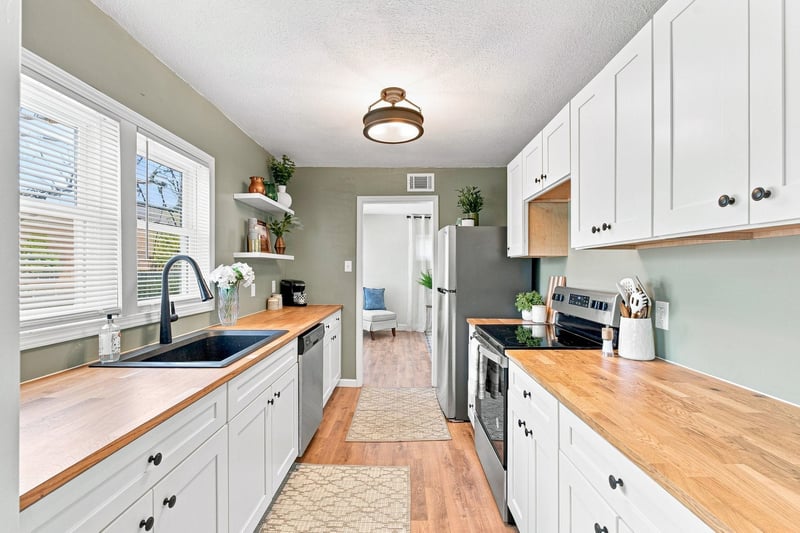 2808 S Glenn Ave, Wichita, KS 67217