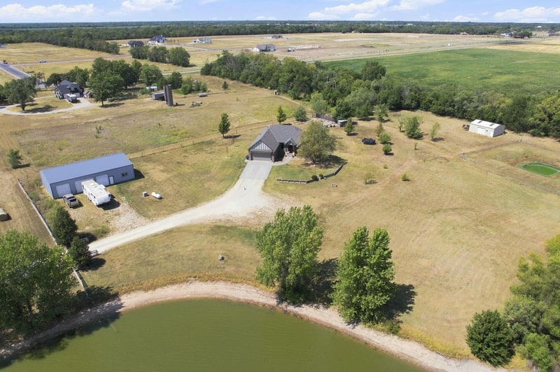 5000 E Idle Banks Cir, Valley Center, KS 67147