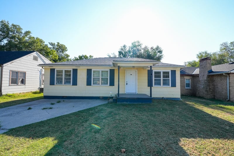 712 N 8th, Arkansas City, KS 67005