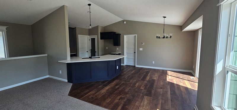 11823 E Mount Vernon Rd, Wichita, KS 67207