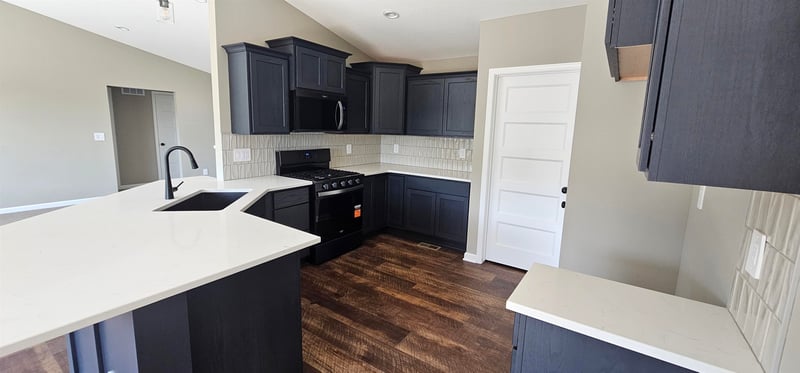 11823 E Mount Vernon Rd, Wichita, KS 67207