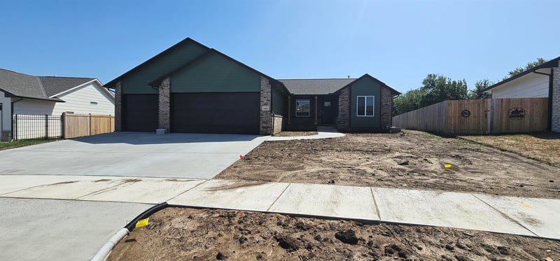 11823 E Mount Vernon Rd, Wichita, KS 67207