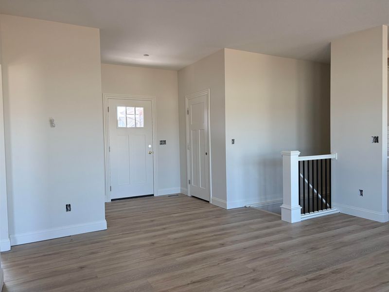 224 E Hanscom St, Derby, KS 67037