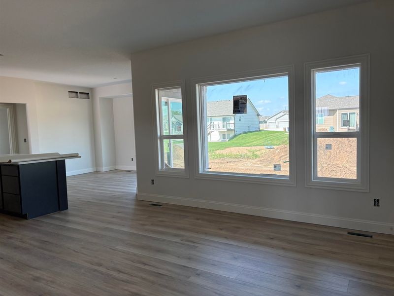 224 E Hanscom St, Derby, KS 67037