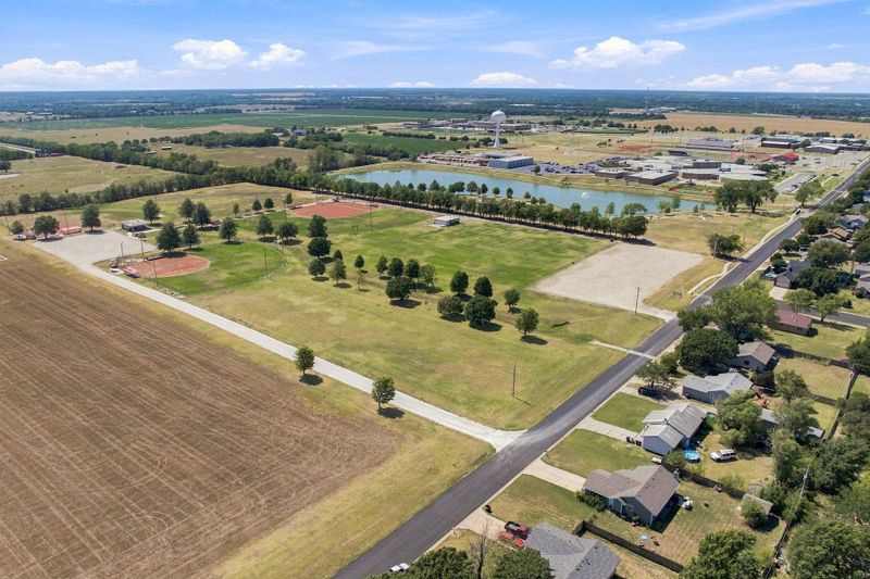 621 E Showalter, Rose Hill, KS 67133