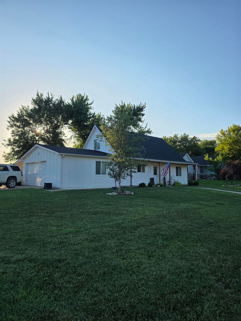 1021 Mccaskey Dr, Rose Hill, KS 67133