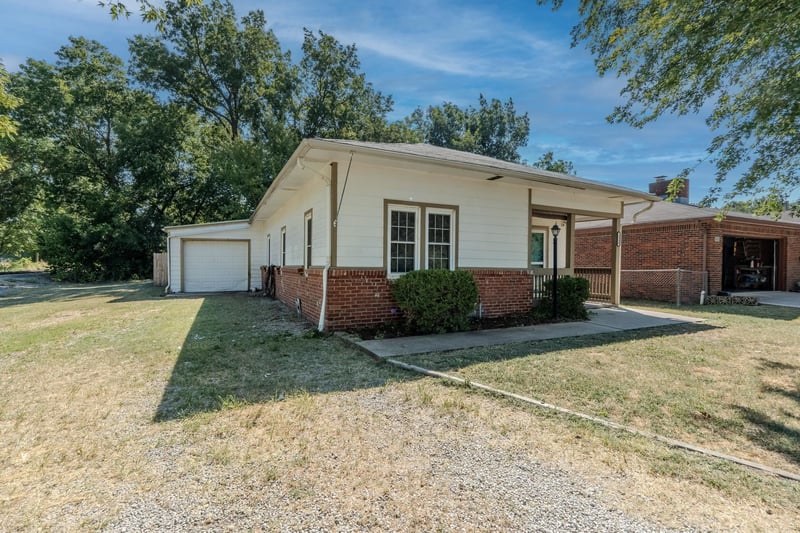1530 Frankfort, Winfield, KS 67156