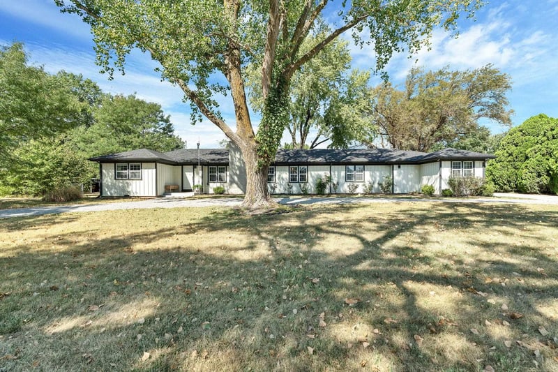 4051 N Harding, Bel Aire, KS 67220