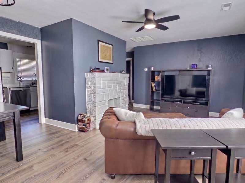 1922 N Grove, Wichita, KS 67214