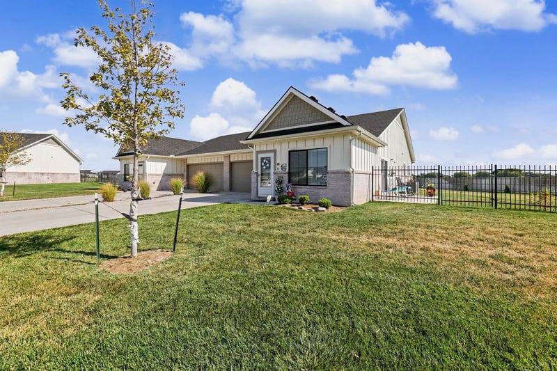 2338 S Spring Hill Ct, Goddard, KS 67052