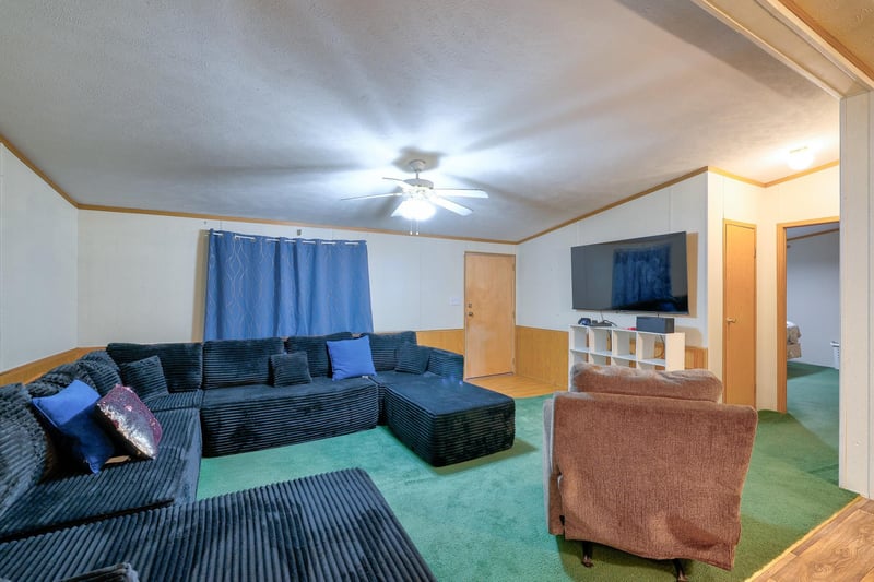 1010 E 1st, Winfield, KS 67156