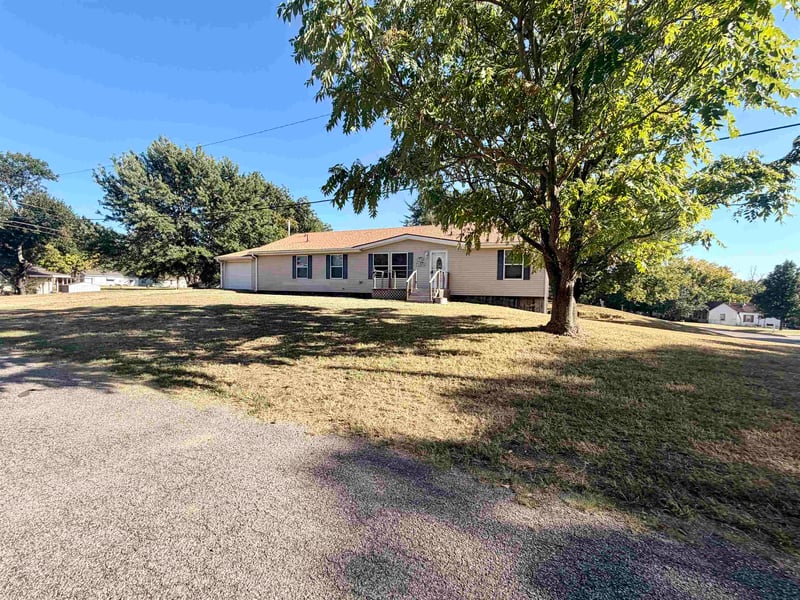 915 W Cedar, Arkansas City, KS 67005