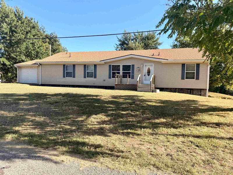 915 W Cedar, Arkansas City, KS 67005