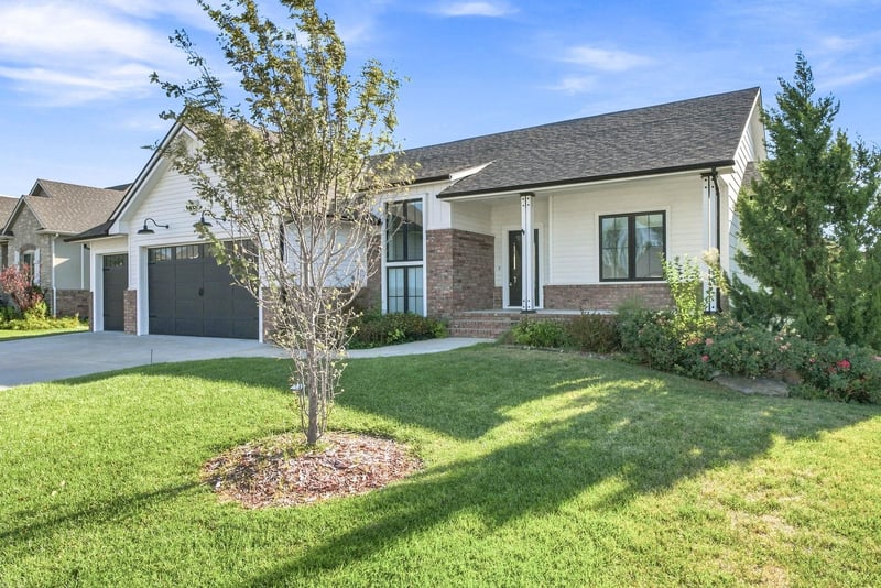 1502 N Shadow Rock Dr, Andover, KS 67002