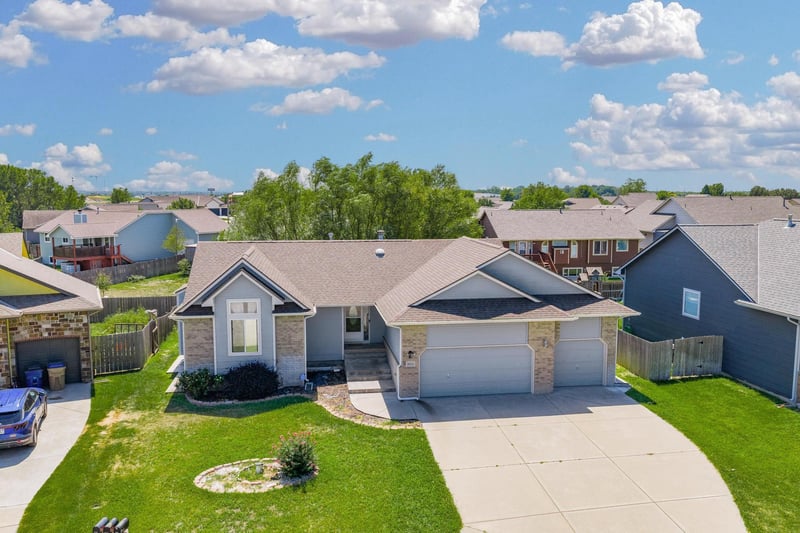 8924 N Ridgewood, Park City, KS 67219