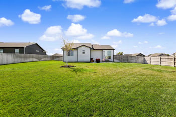 4368 N Rutgers Cir, Maize, KS 67101