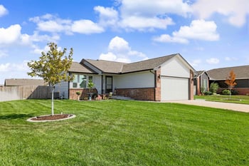 4368 N Rutgers Cir, Maize, KS 67101