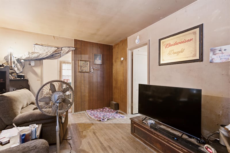 2555 S Ellis Ave, Wichita, KS 67216