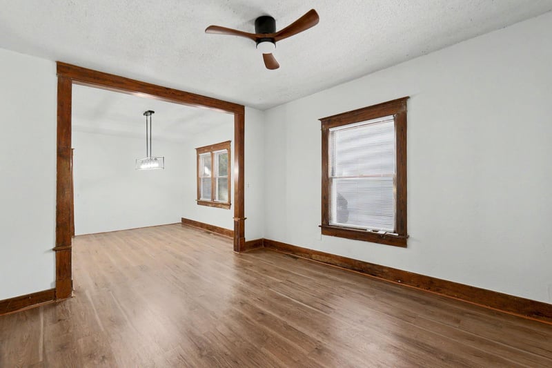 1424 S Main St, Wichita, KS 67213