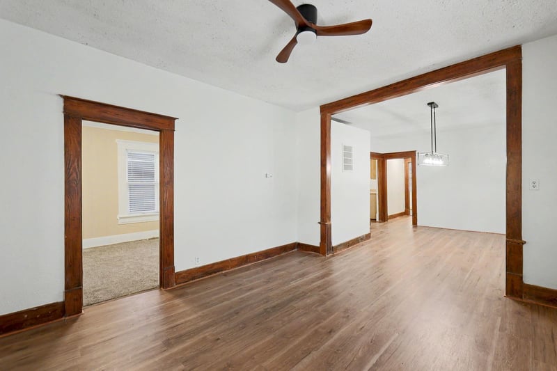 1424 S Main St, Wichita, KS 67213