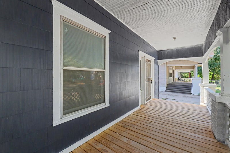 1424 S Main St, Wichita, KS 67213