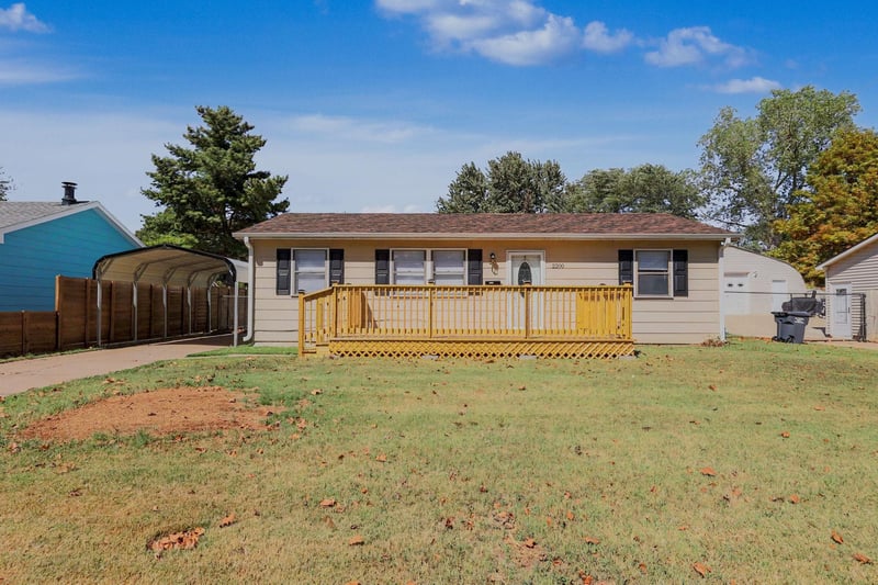 2200 E 53rd, Wichita, KS 67216