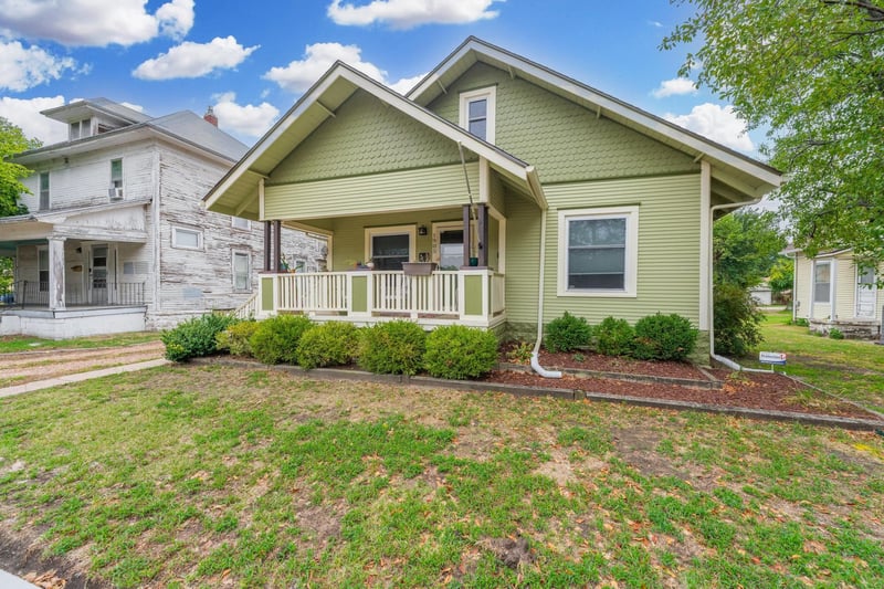 1905 W Douglas Ave, Wichita, KS 67213