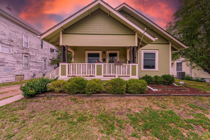1905 W Douglas Ave, Wichita, KS 67213