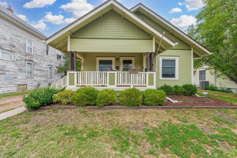 1905 W Douglas Ave, Wichita, KS 67213
