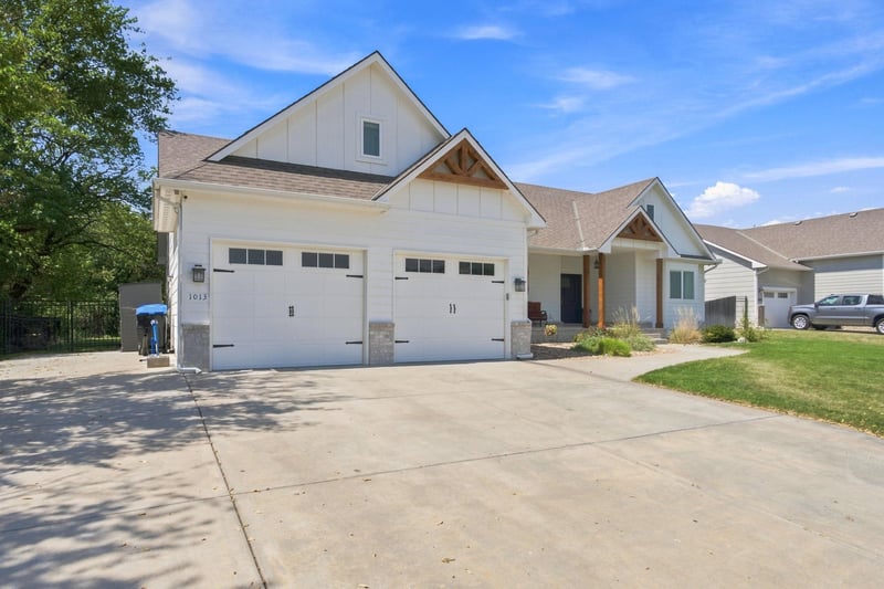 1013 S Shira, Haysville, KS 67060